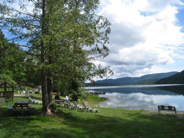 Green Acres Lakeside Resort Salt Spring Island Ganges Exteriér fotografie